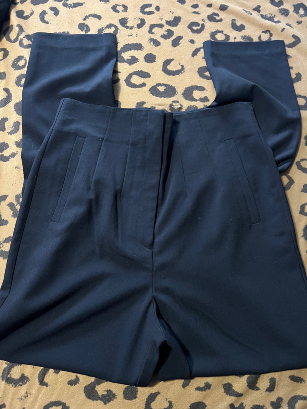 ASOS black Pleated Tapered-Leg Trousers Size 6 Tall